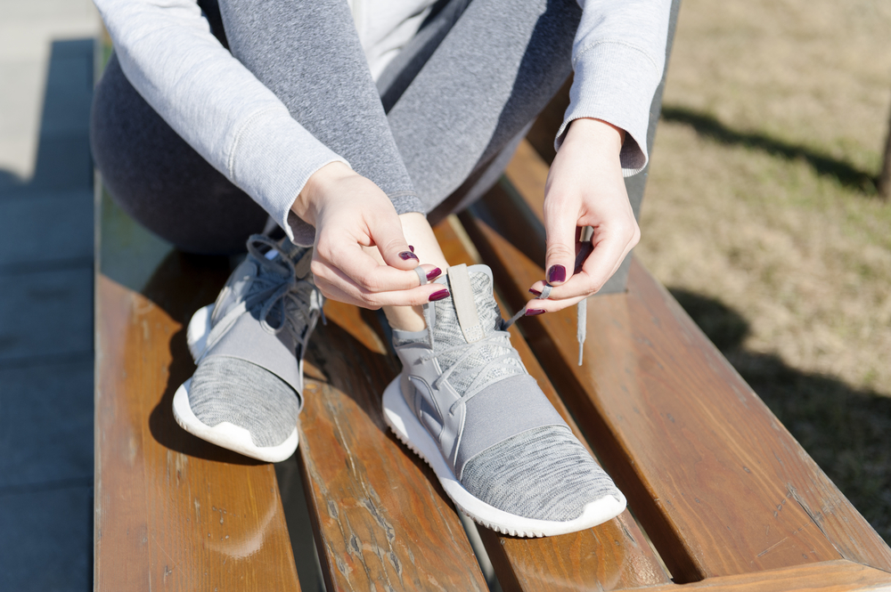 ayakkabı bağlamamak