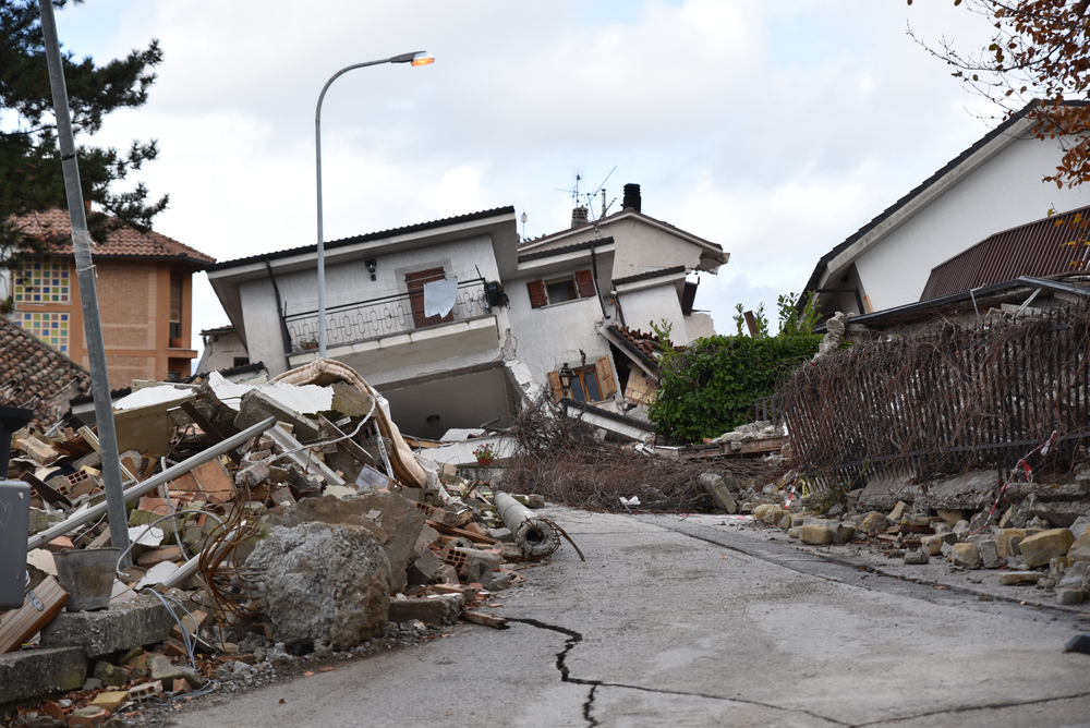 deprem, felaket, doğal afet, türkiye, bina, hasar, sağlam, yıkıntı