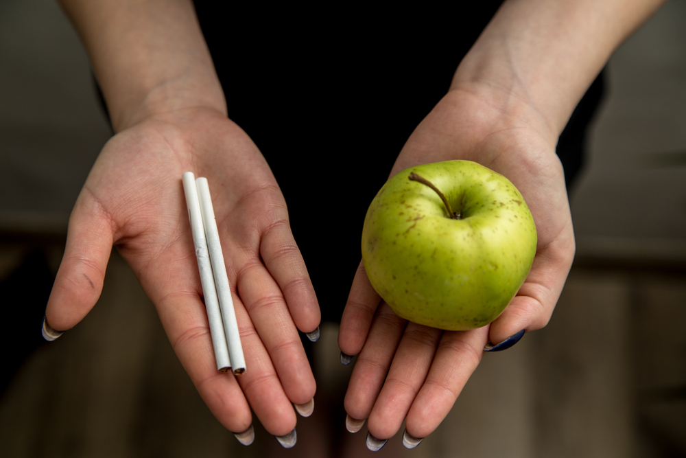 sağlık, yiyecek, beslenme, kötü alışkanlık, sigara, elma