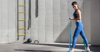 Direnç Bandıyla Tüm Vücut: Seyahat Çantana Sığan Mini Spor Salonu