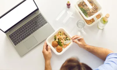 Çalışanlar İçin Hızlı ve Sağlıklı Öğle Yemeği Tarifleri