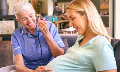 Doğuma Hazırlık Sürecinde Ebelerle Çalışmanın Avantajları