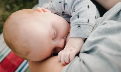 Emziren Annelerin Uzak Durması Gereken Besinler