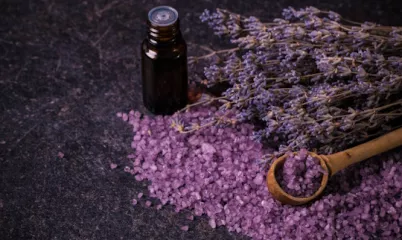 Lavanta Yağını Nerelerde, Nasıl Kullanabilirsin? Faydaları Nelerdir?