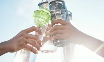 Yaz Aylarında Su Tüketimini Artırmak için 10 Sağlıklı ve Yaratıcı Fikir