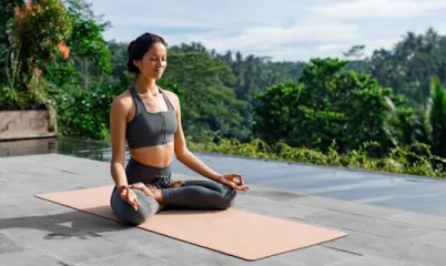 Kendinle Baş Başa Kalıp Rahatlayabileceğin Ritüel: Vipassana Meditasyonu