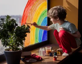 Çocuklarla Birlikte Evde Yapılabilecek Yaratıcı Sanat Projeleri