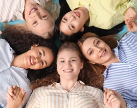 Rol Değil, Kimlik: Günümüz Dünyasında Kadın Olmak