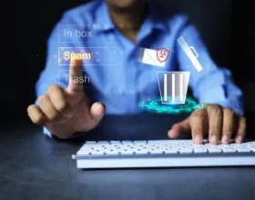 Dijital Ayak İzi: E-postalarını Silmekle Dünya Kurtulur mu?  