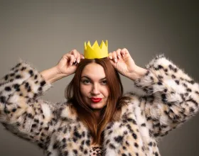 Yeni Moda Akımı Leopar Desenli Kıyafet ve Aksesuarlar