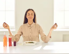 Mindful Eating Meditasyonu ile Günlük Hayatını Nasıl Düzene Sokarsın?