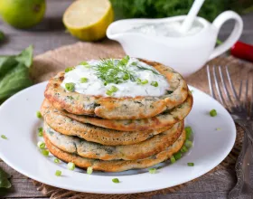 Kilo Vermeye Yardımcı Şekersiz ve Yüksek Proteinli Kinoa Pankekler