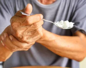 Parkinson Nedir? Nasıl Tedavi Edilir?