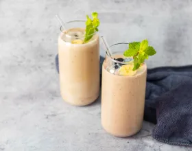 Yaz Meyveleri ile Hazırlayabileceğin Sağlıklı ve Lezzetli Smoothieler