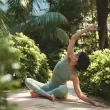 Günün Stresini Atmanızı Sağlayacak 15 Dakikalık Rahatlatıcı Yoga Akışı