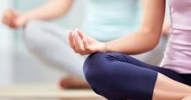 Adet Dönemleri Kramplarını Önlemek İçin Yoga Pozisyonları