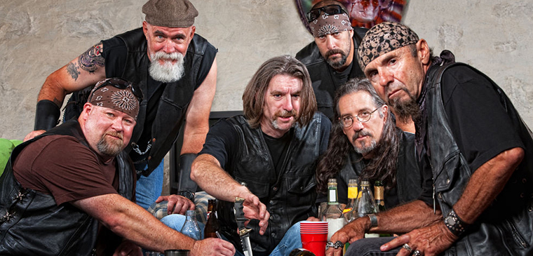 Sevgilinin peşinde kötü adamlar var, senden yardım bekliyor. Ne yapacaksın?