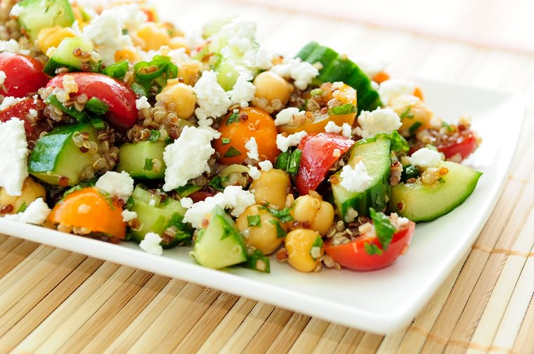 Nohutlu Kinoa Salatası